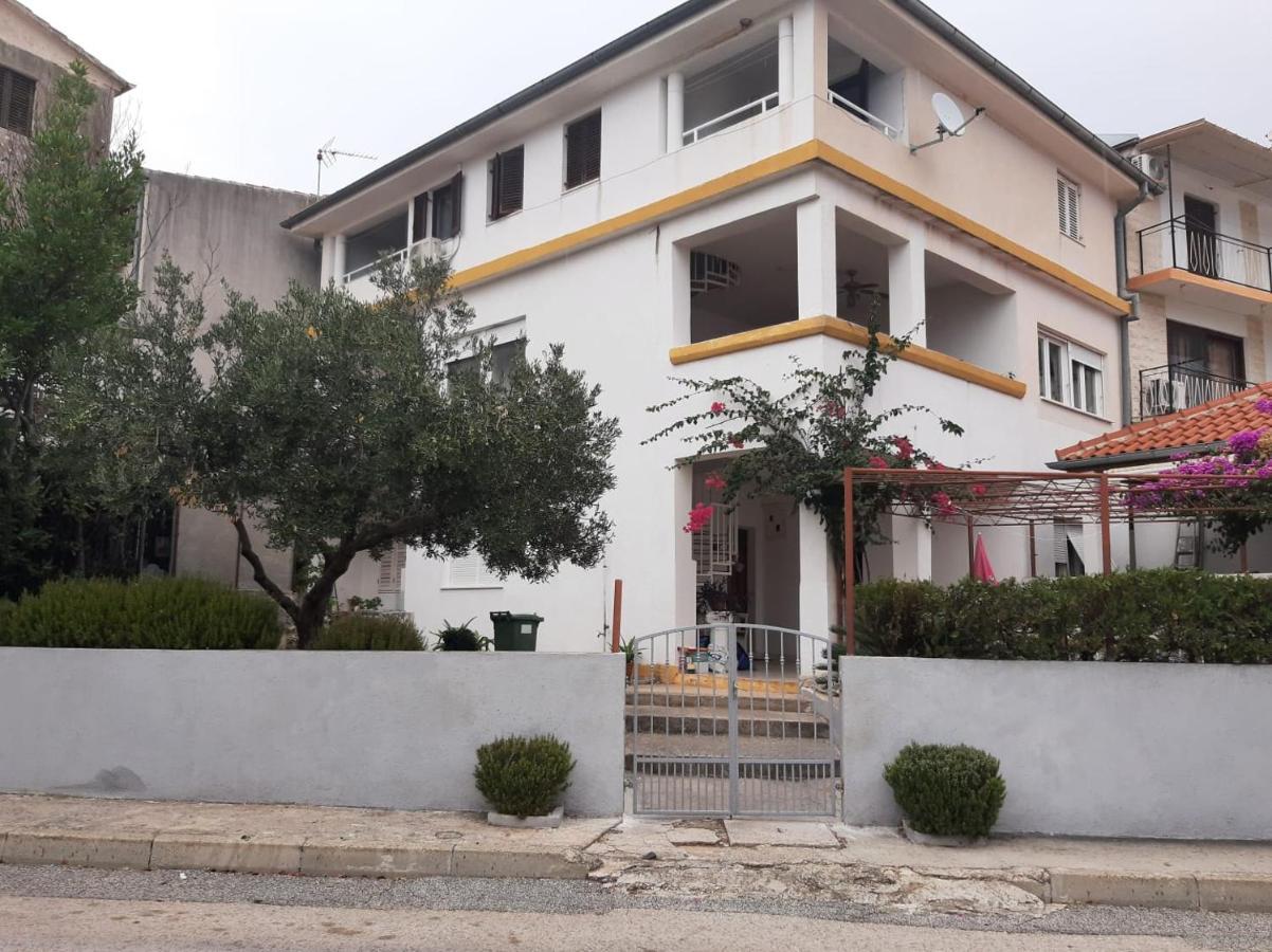 Apartmani Bono Primosten Exterior photo